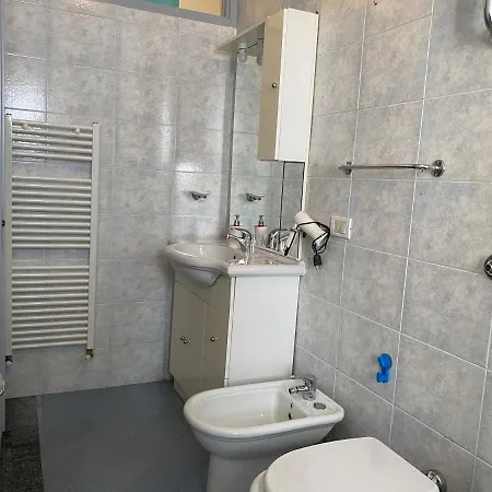 公寓 Casa Di Rino Lungomare Lega Navale Fronte Spiaggia 克罗托内